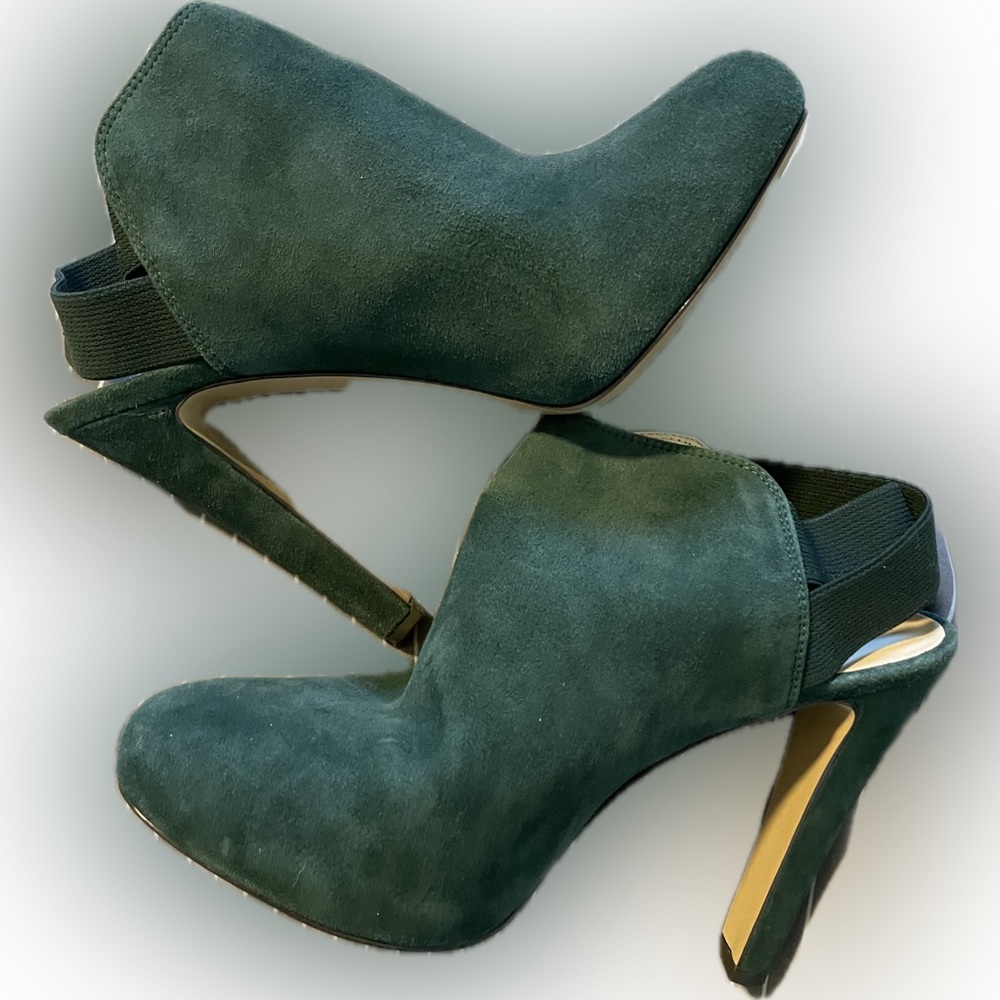 Nine West women’s Burke Ankle Boot - size 7